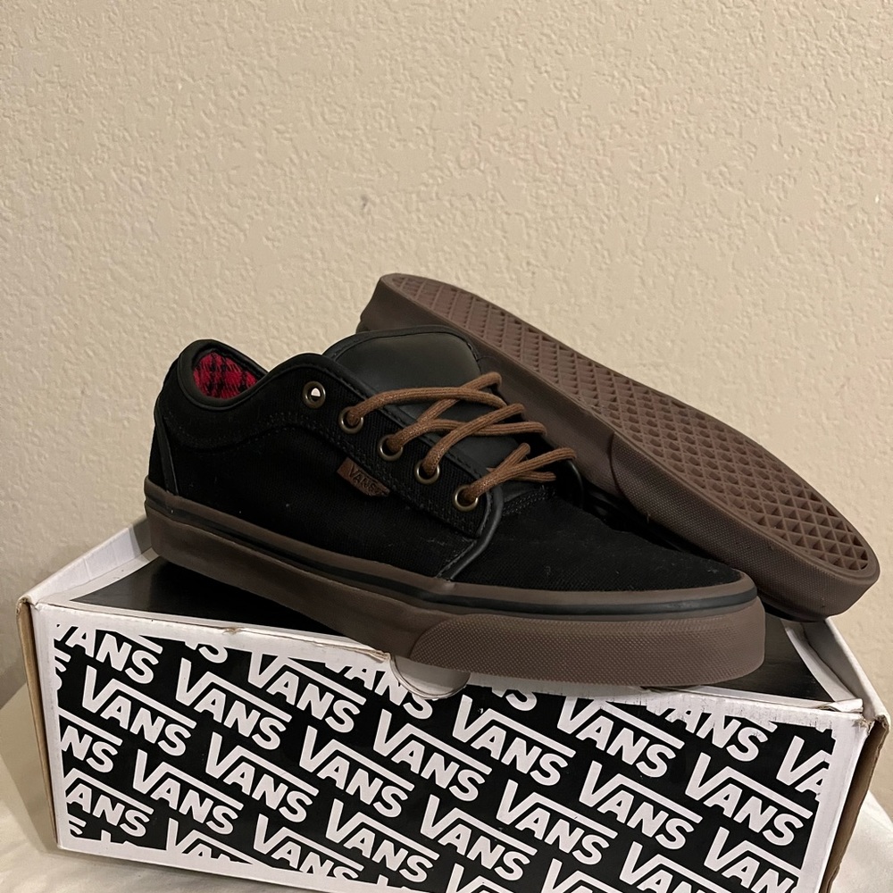 Vans - image 1